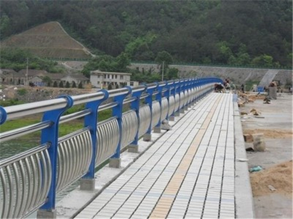 嘉兴不锈钢桥梁护栏是一种什么材质的护栏